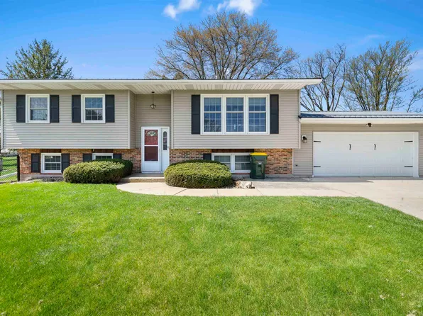 404 Ridge Rd, Montfort, WI 53569