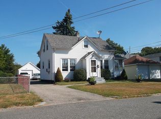 14 Nichols St, Springfield, MA 01151