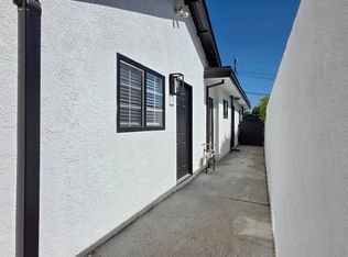(Undisclosed Address), Woodland Hills, CA 91367