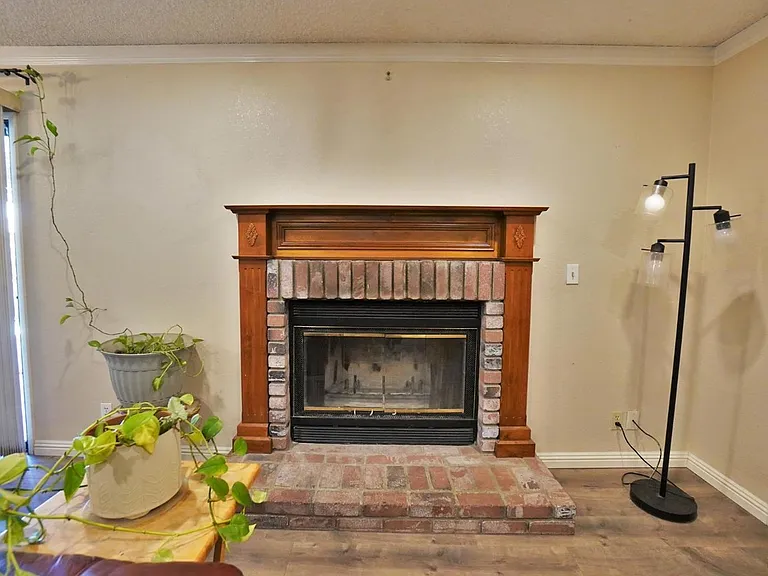 5823 E Washington Ave — Photo 19