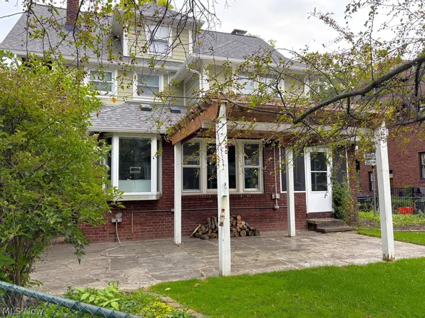 2846 Woodbury Rd, Shaker Heights, OH 44120