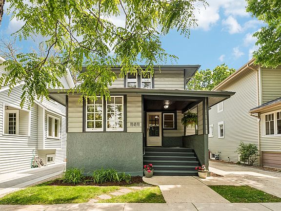 2nd image of 848 Carpenter Ave