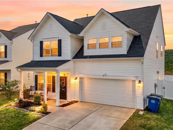 3519 River Farm Dr, Kernersville, NC 27284