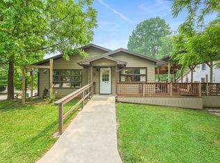 207 W Franklin St, Nashville, IN 47448