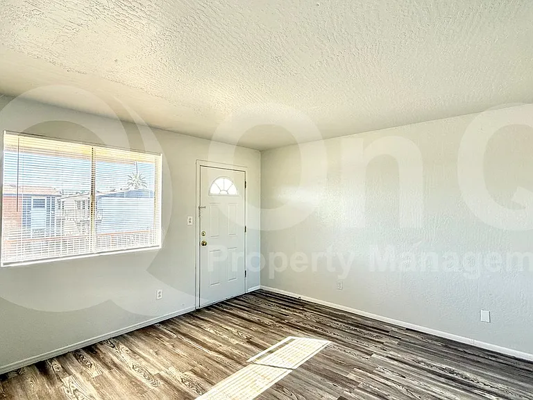 2537 W Georgia Ave #6 — Photo 6