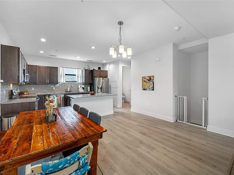 1171 25th Ln N — Photo 24