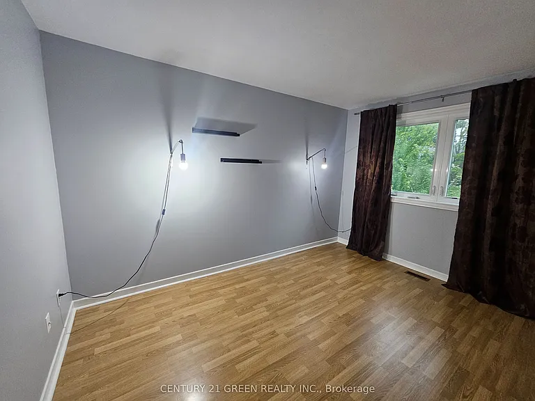 98 Falconer Dr #7 — Photo 17
