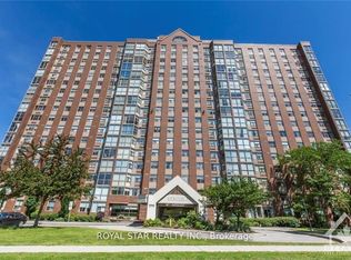 2760 Carousel Cres #703, Ottawa, ON K1T 2N4