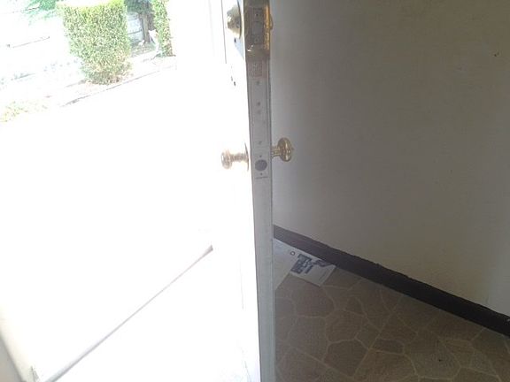 4th image of 9 Martin Pl #C0017-17