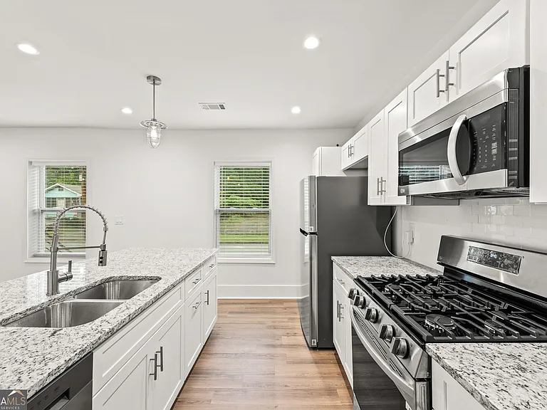 636 Francis Pl NW #A — Photo 14