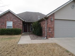 1208 E Courage, Siloam Springs, AR 72761