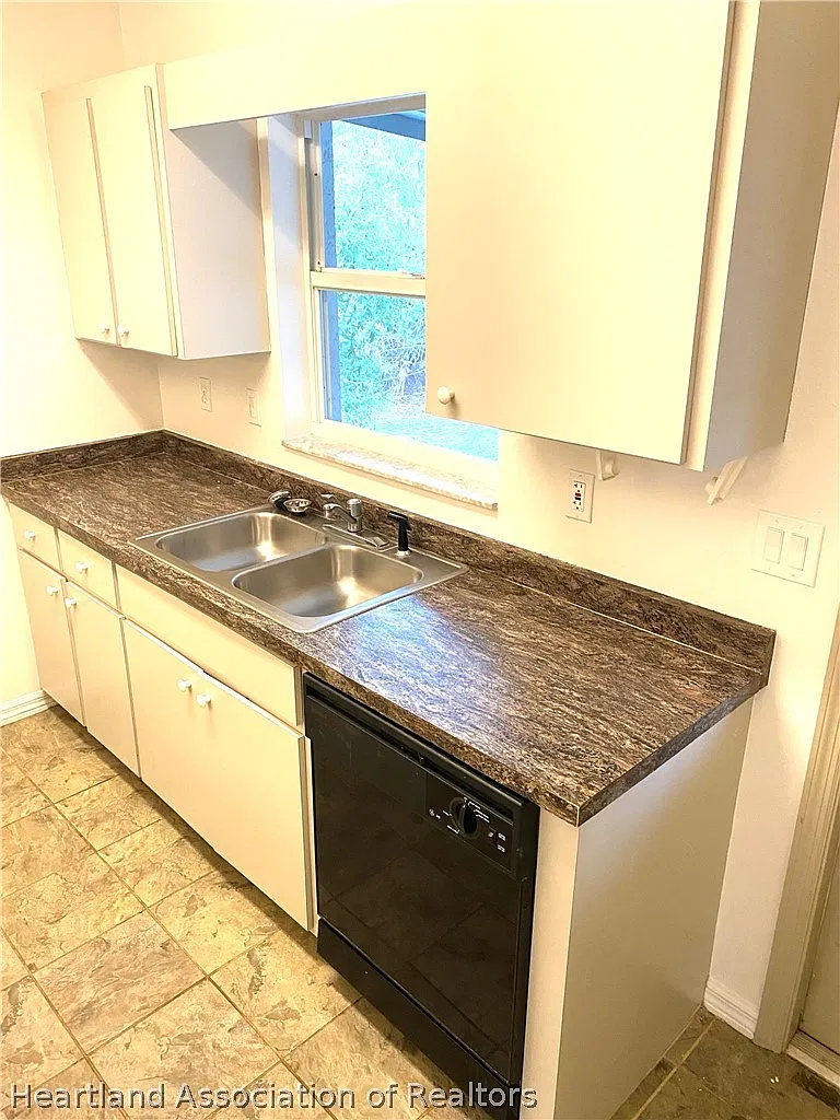 2 bed, 2.0 bath, 957 sqft, $1,325 — Photo 4