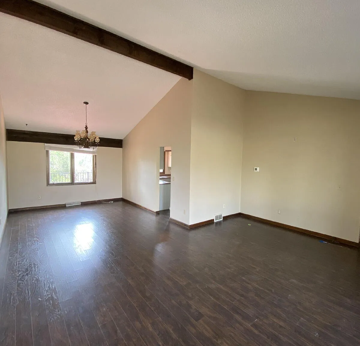 4 bed, 4.0 bath, 2952 sqft, $3,200 — Photo 3