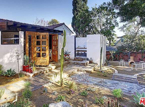 4th image of 1536 Elevado St