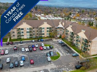 15 Hofstetter Ave #221, Kitchener, ON N2A 3Z7