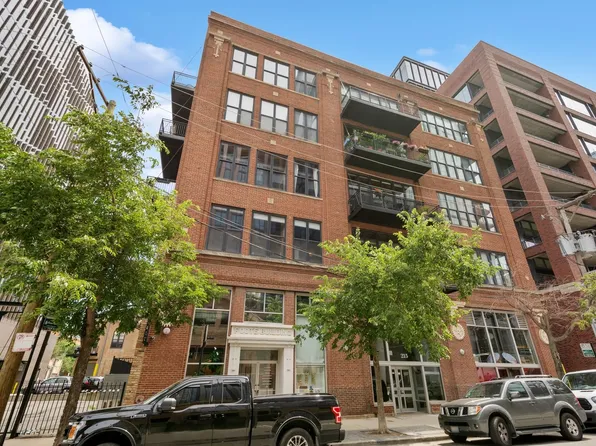 215 N Aberdeen St Unit 406B, Chicago, IL 60607