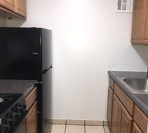Kitchen (Appliances will be stainless steel)