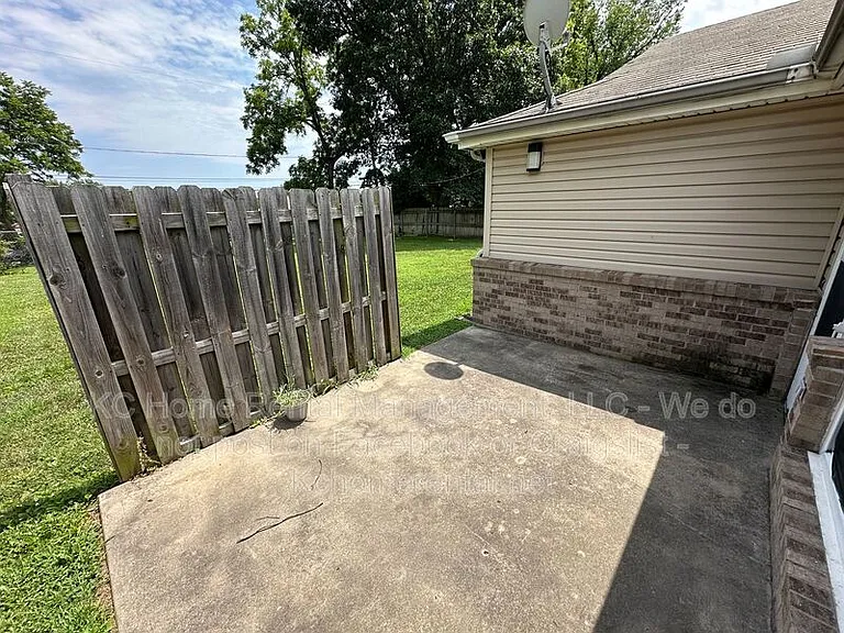 4319 Jackson Ave — Photo 18