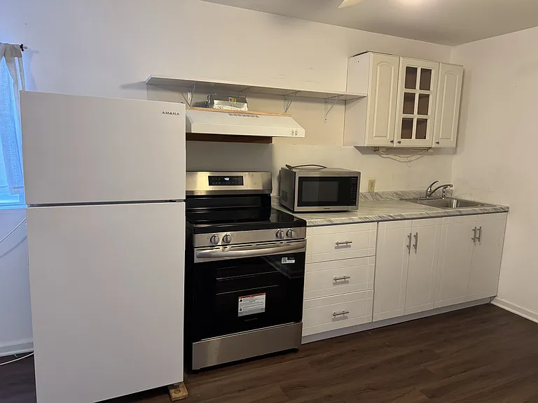 83 West Ave — Photo 1