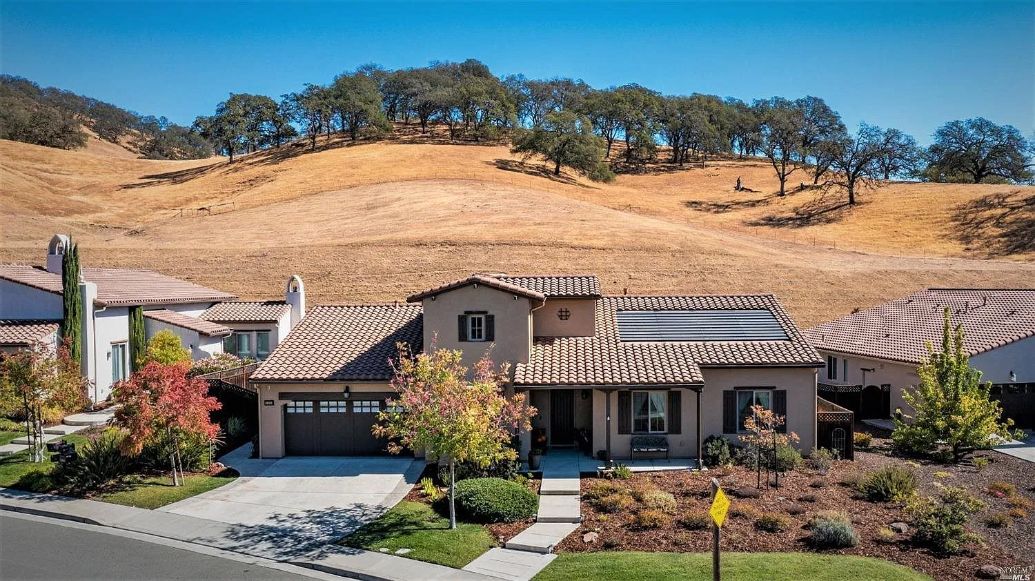 4 bed, 2.5 bath, 3110 sqft, $3,950 — Photo 1