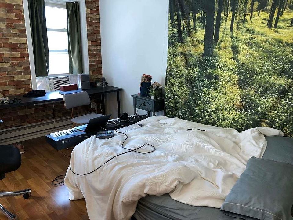 2nd image of 17 Old Fulton St #2F