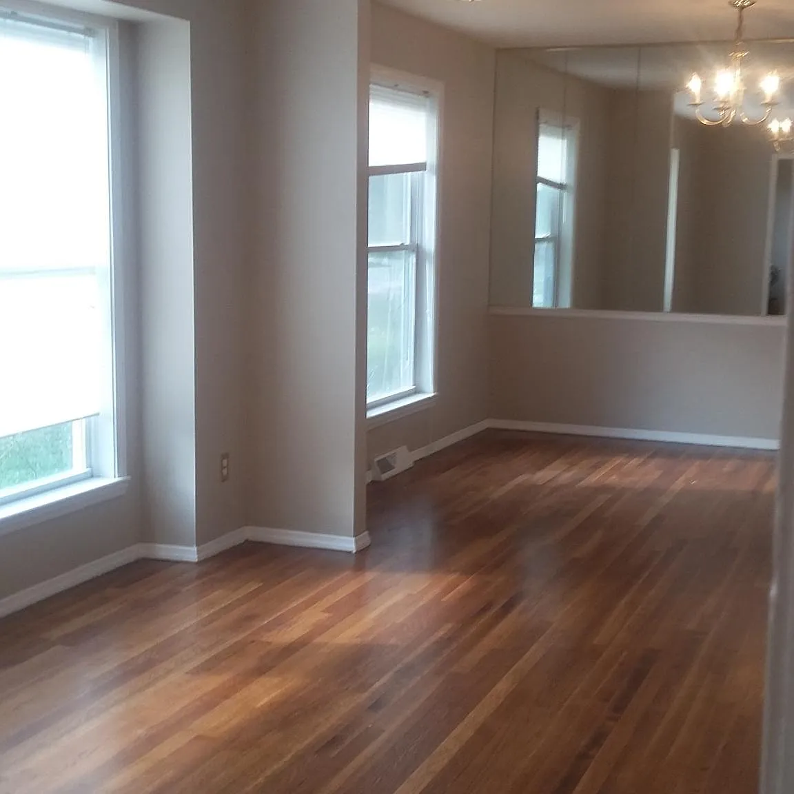 5 bed, 3.5 bath, 1907 sqft, $2,100 — Photo 1