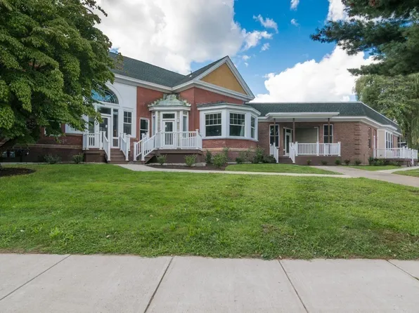 27 Bardwell St Unit 5, South Hadley, MA 01075