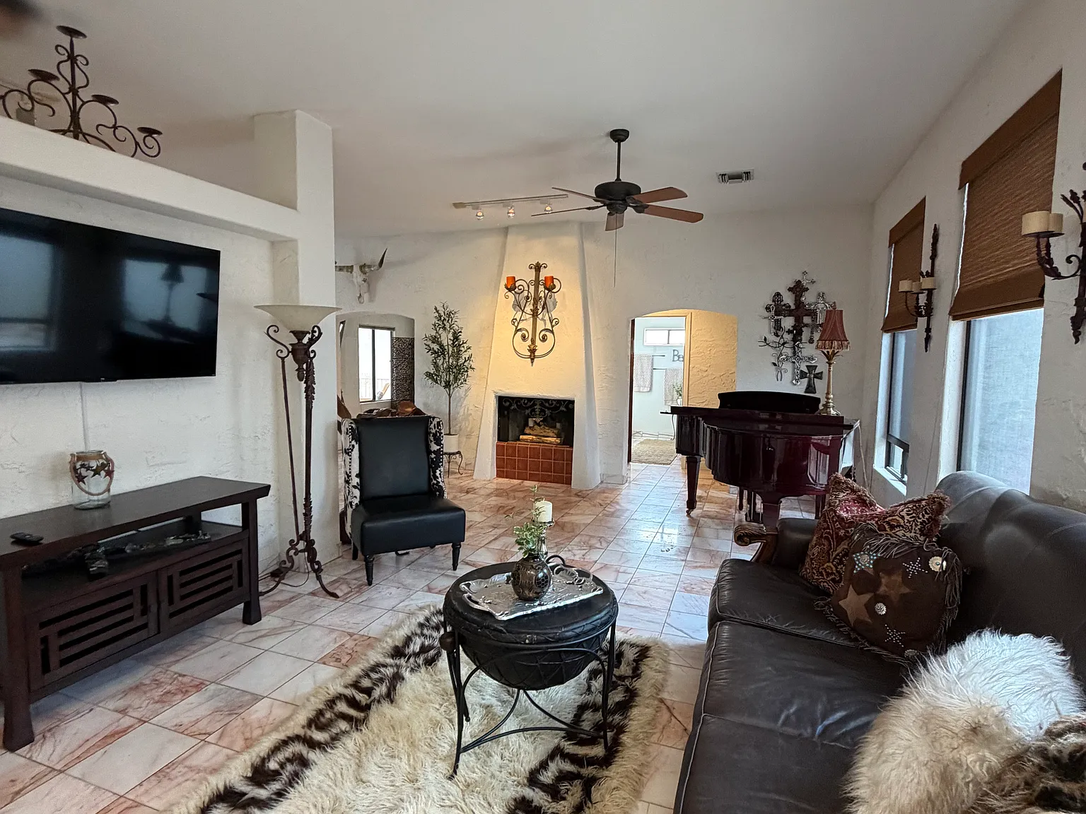 3750 Canyon Cove Dr — Photo 4
