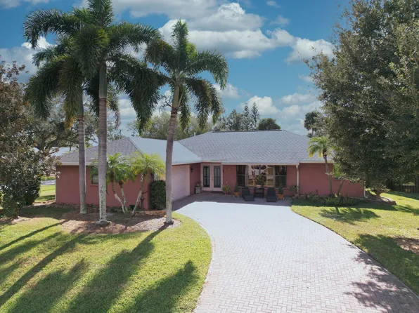 2142 SW Jaguar Avenue, Port St Lucie, FL 34953