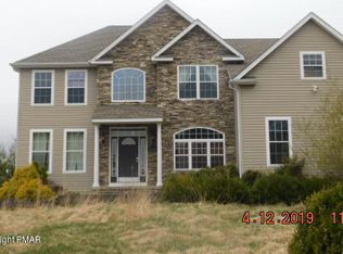2782 Rising Hill Dr, Saylorsburg, PA 18353