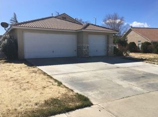 2830 Chuckwagon Rd, Palmdale, CA 93550