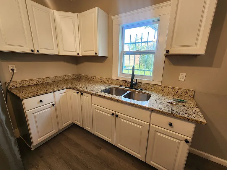 16014 Saranac Rd — Photo 17