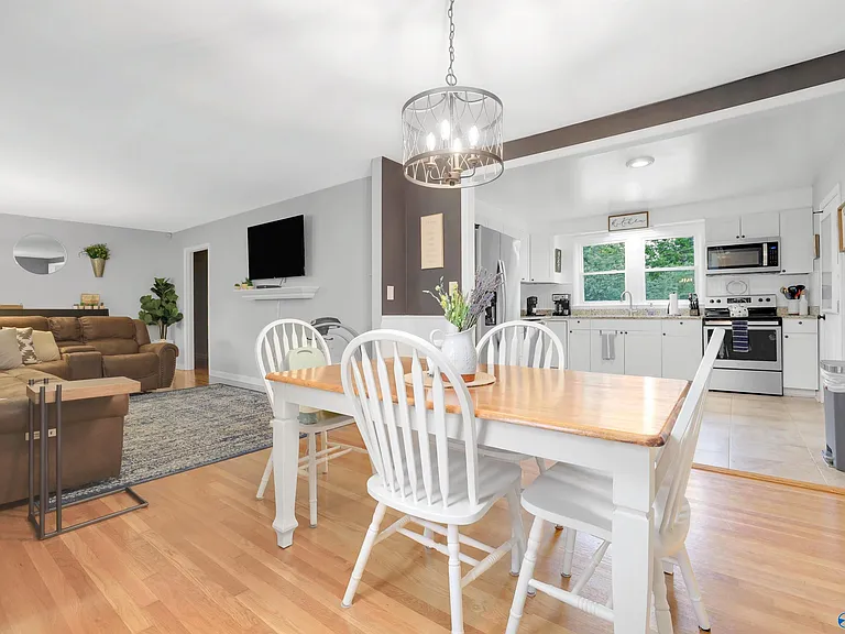 619 Graycroft Dr SW — Photo 8