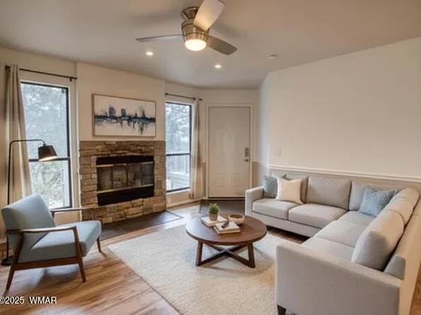 2700 S White Mountain Rd APT 122, Show Low, AZ 85901