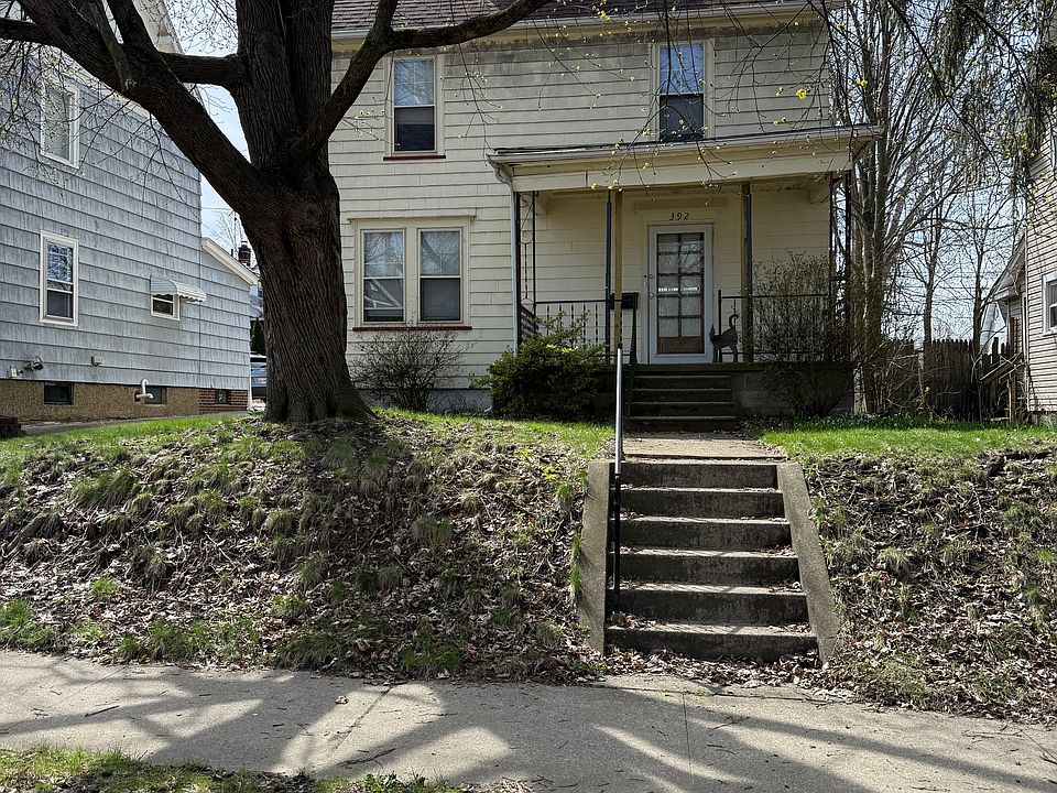 1st image of 392 Lindenwood Ave