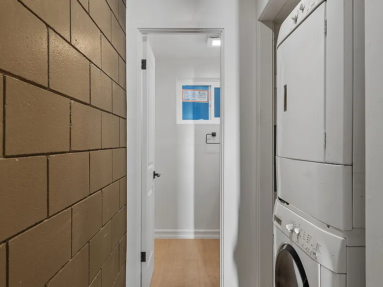 8685 Mellmanor Dr #D — Photo 10