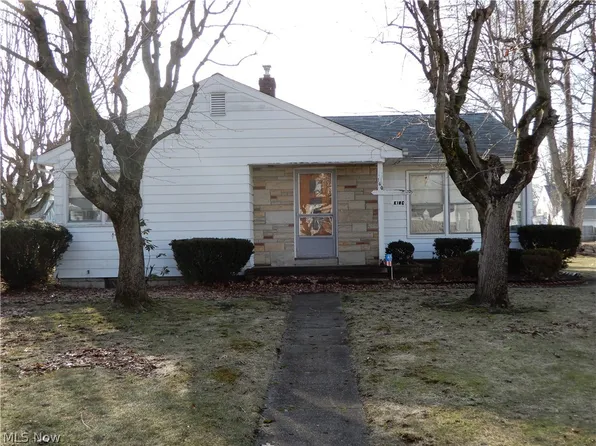 160 S Crowell Ave, Geneva, OH 44041