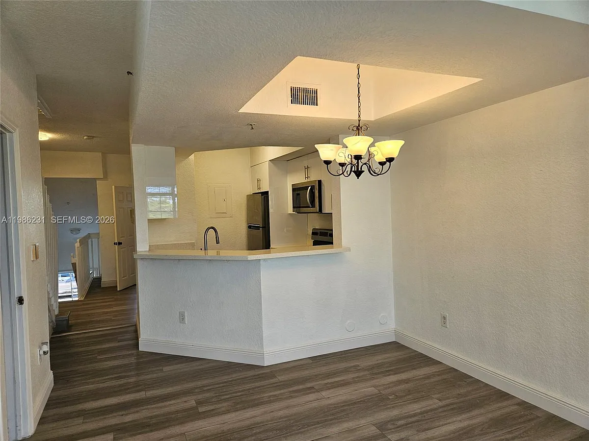 Building Photo - 751 SW 148th Ave #1012