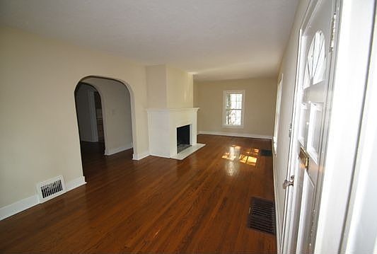1st image of 362 Hirst Ct