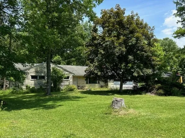 135 Kendall Park Rd, Peninsula, OH 44264