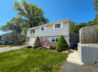 3 Freeman St #1, Worcester, MA 01604