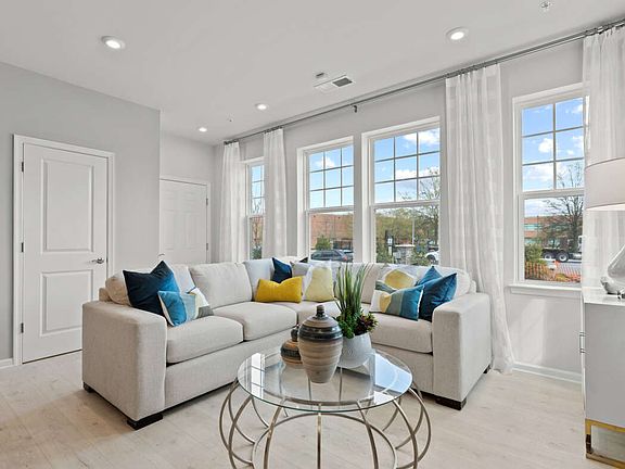 4th image of 16210 Connors Way