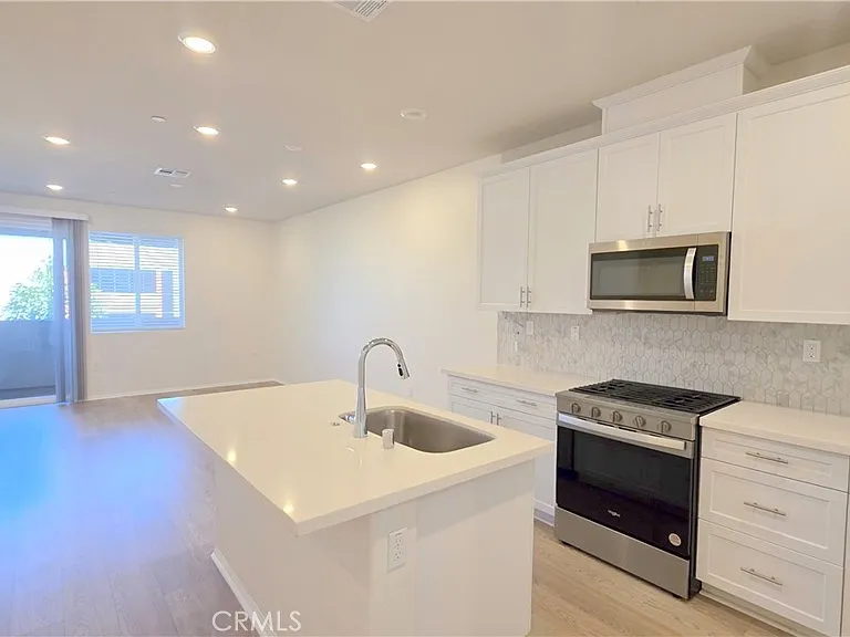 2728 Crozier Ct — Photo 6