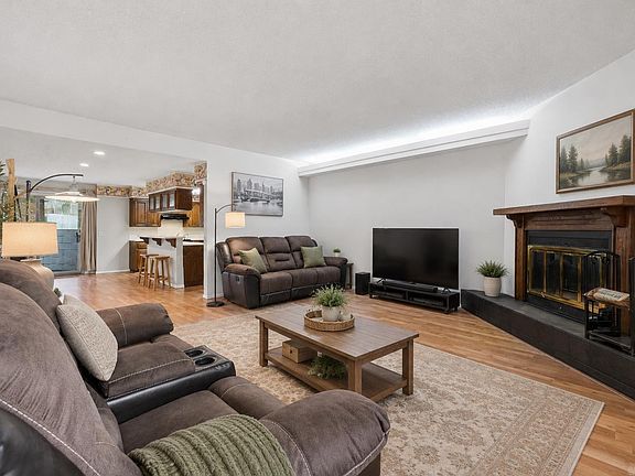 5th image of 34 Wentworth Dr