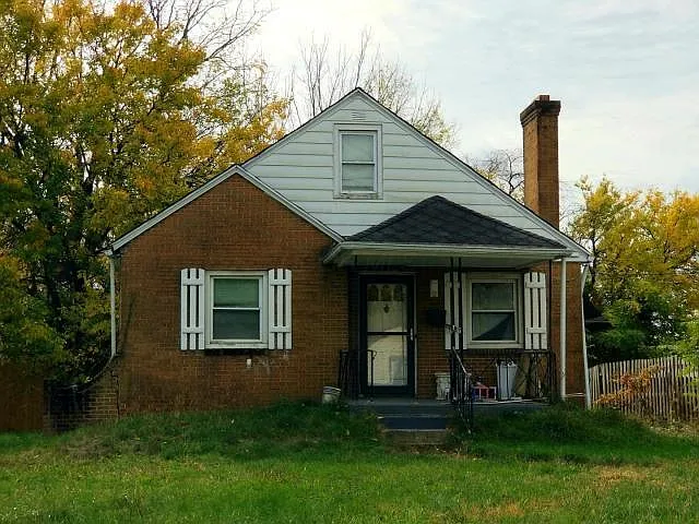 1647 Forest St photo 1