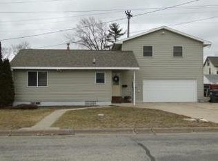 1507 E Ave S, La Crosse, WI 54601