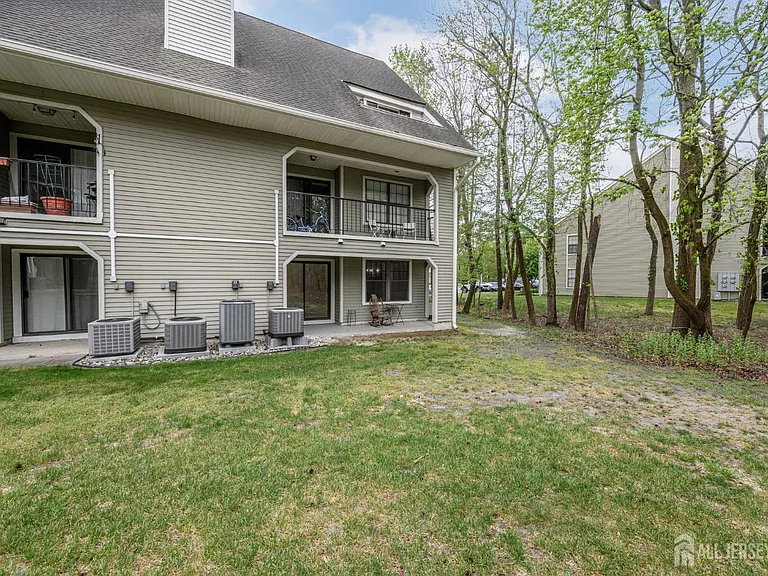 17 Chelmsford Ct — Photo 22