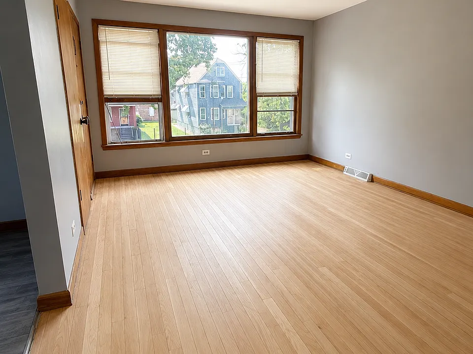8113 S Exchange Ave #2