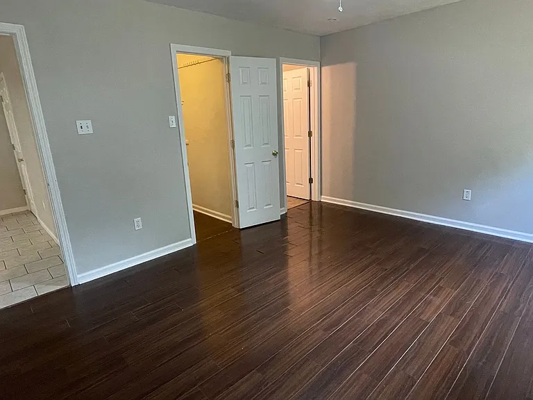 1425 Joyner Dr — Photo 7