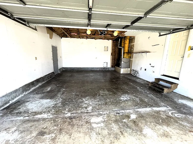 2025 Thiel Ave — Photo 11